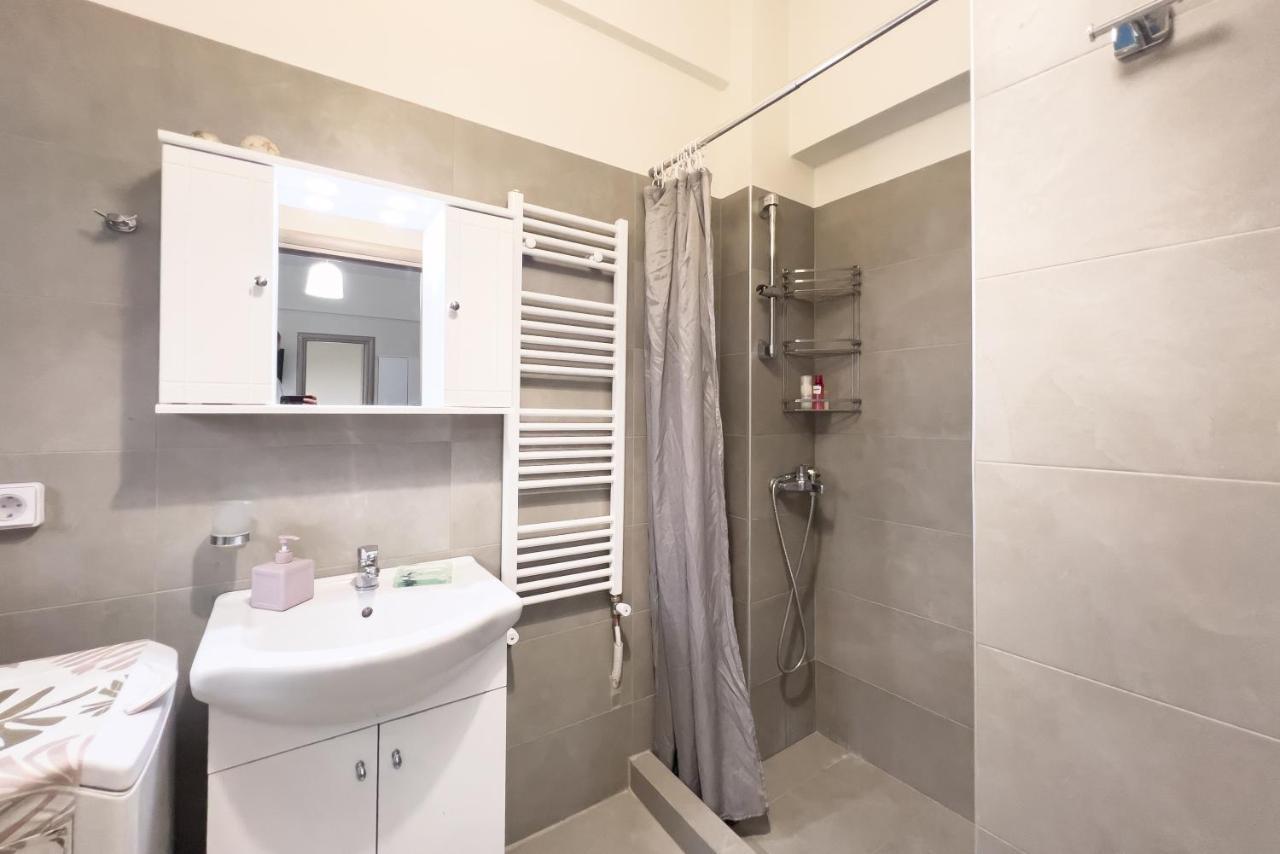 Cozy Cityscape Apartment In Афіни Екстер'єр фото